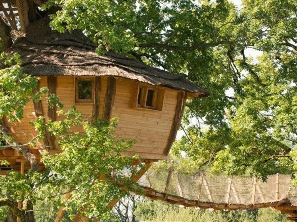 Cabane Perchee Dans Les Arbres Saint-Hilaire-en-Morvan Εξωτερικό φωτογραφία
