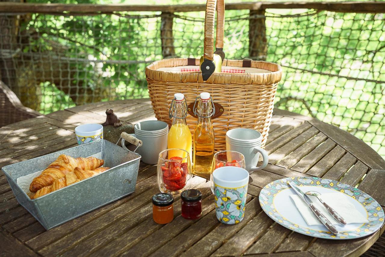 Cabane Perchee Dans Les Arbres Saint-Hilaire-en-Morvan Εξωτερικό φωτογραφία