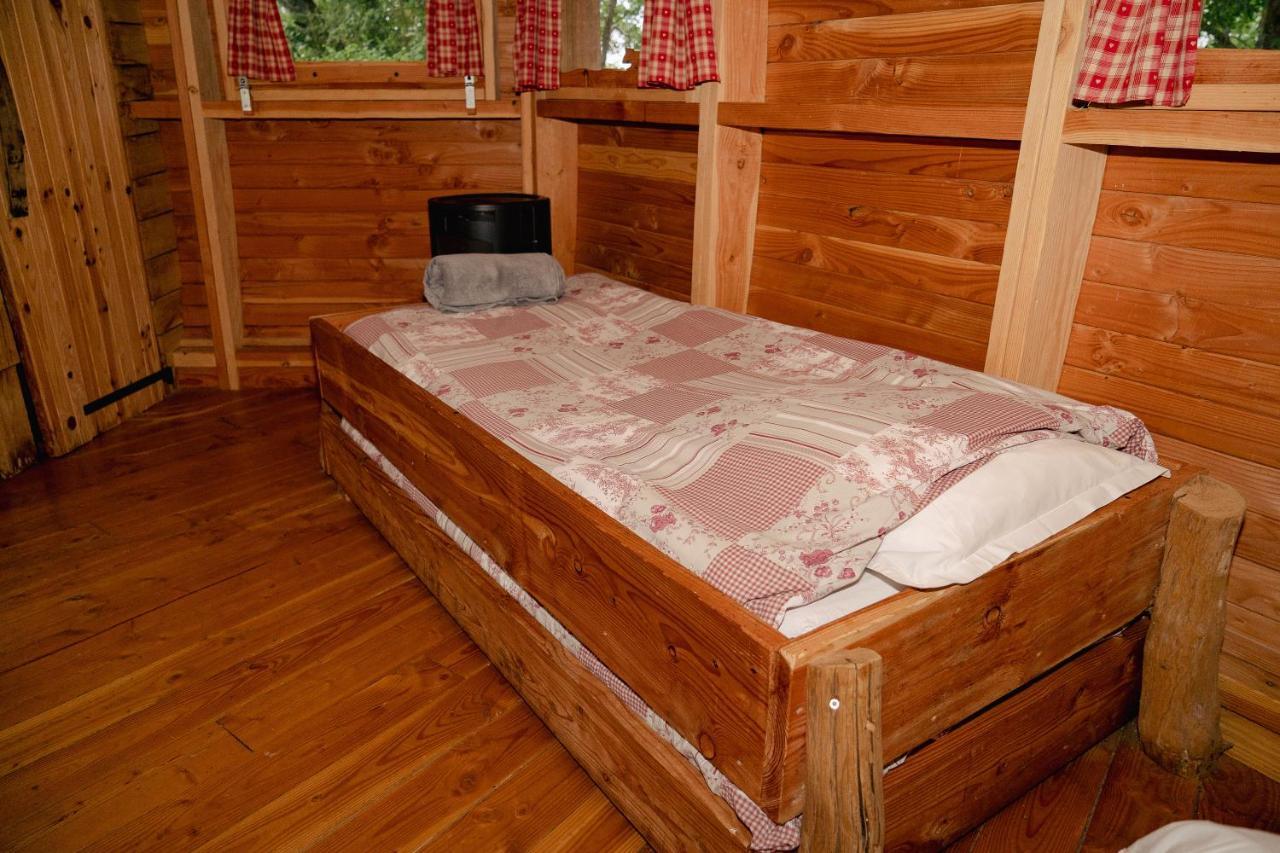 Cabane Perchee Dans Les Arbres Saint-Hilaire-en-Morvan Εξωτερικό φωτογραφία